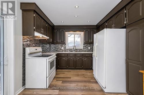 33A Alcan Avenue, Toronto, ON - Indoor Photo Showing Kitchen