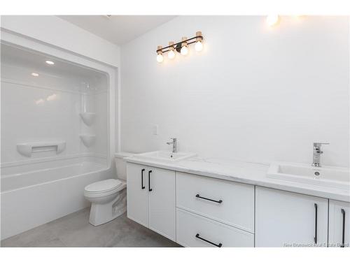 119 Rosenburg St, Moncton, NB 