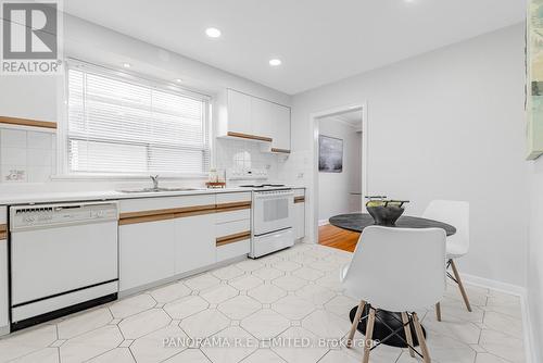 57 Highland Hill, Toronto, ON - Indoor Photo Showing Kitchen