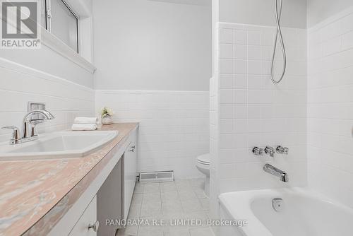 57 Highland Hill, Toronto, ON - Indoor Photo Showing Bathroom