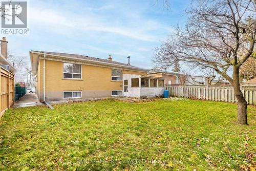 57 Highland Hill, Toronto, ON - Outdoor