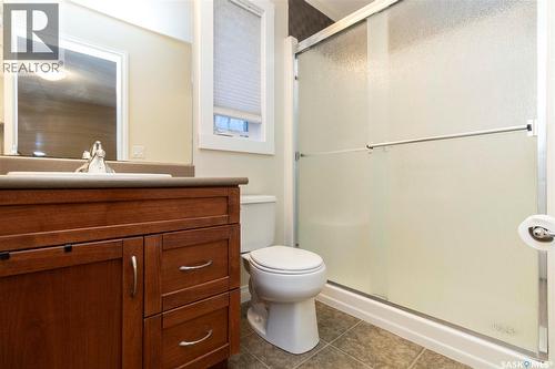 102 Keedwell Street, Saskatoon, SK - Indoor Photo Showing Bathroom