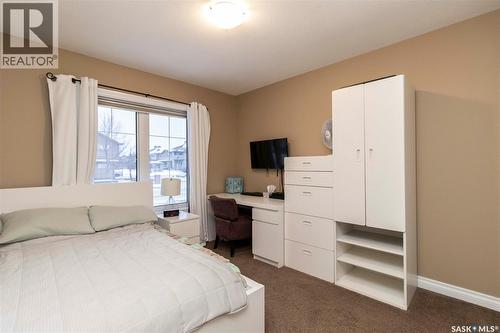 102 Keedwell Street, Saskatoon, SK - Indoor Photo Showing Bedroom