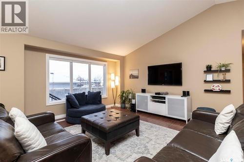 102 Keedwell Street, Saskatoon, SK - Indoor Photo Showing Living Room