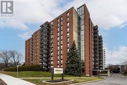 1215 - 2951 RIVERSIDE DRIVE  Ottawa, ON K1V 8W6