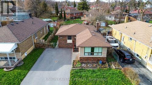 43 GRAYLEE AVENUE  Toronto, ON M1J 1M7