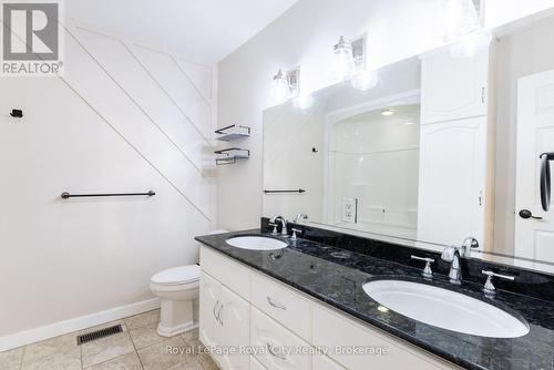 8268 Wellington Road 124, Guelph/Eramosa, ON - Indoor Photo Showing Bathroom