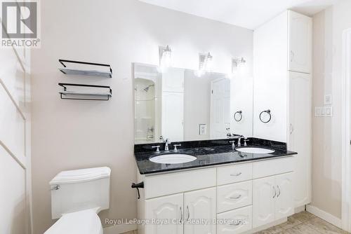 8268 Wellington Road 124, Guelph/Eramosa, ON - Indoor Photo Showing Bathroom