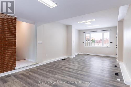 8268 Wellington Road 124, Guelph/Eramosa, ON - Indoor Photo Showing Other Room