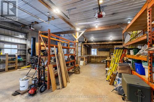 8268 Wellington Road 124, Guelph/Eramosa, ON - Indoor Photo Showing Garage
