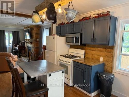 550 Old Highway 2, Quinte West (Sidney Ward), ON - Indoor