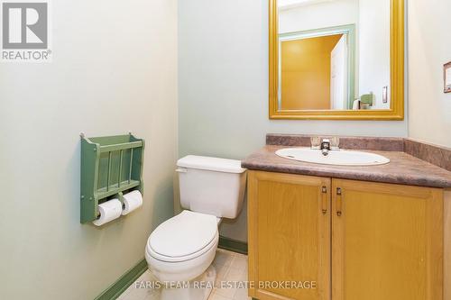 230 Mary Anne Drive, Barrie, ON - Indoor Photo Showing Bathroom
