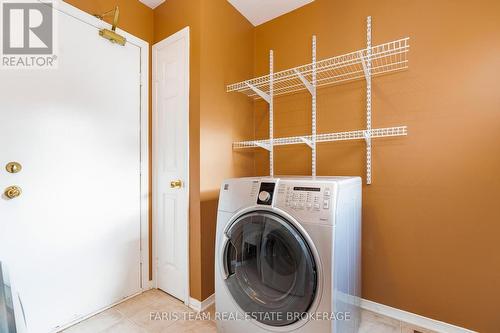 230 Mary Anne Drive, Barrie, ON - Indoor Photo Showing Laundry Room