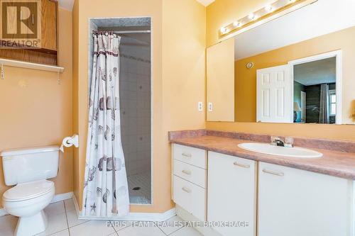 230 Mary Anne Drive, Barrie, ON - Indoor Photo Showing Bathroom