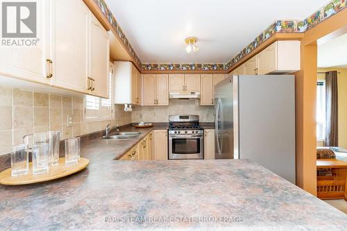 230 Mary Anne Drive, Barrie, ON - Indoor Photo Showing Kitchen With Double Sink