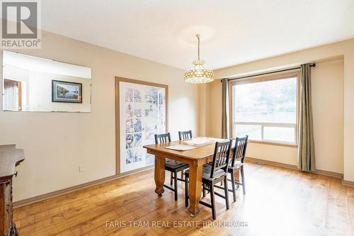 230 Mary Anne Drive, Barrie, ON - Indoor Photo Showing Dining Room