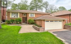 16 GIBBON DRIVE  Barrie, ON L4N 6G3