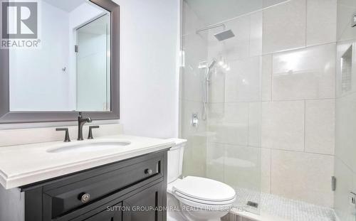 16 Gibbon Drive, Barrie, ON - Indoor Photo Showing Bathroom