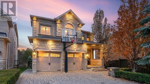 43 CATANO COURT  Richmond Hill, ON L4S 2V4