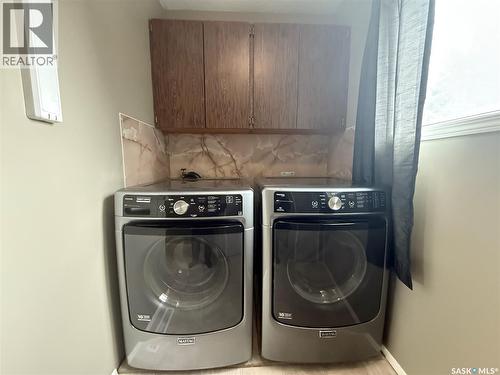 714 2Nd Avenue N, Annaheim, SK - Indoor Photo Showing Laundry Room