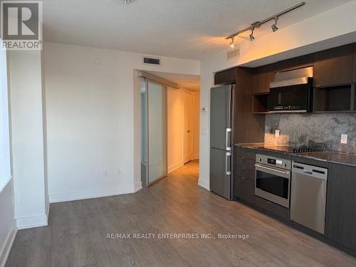 604 - 7 Mabelle Avenue, Toronto, ON - Indoor Photo Showing Kitchen