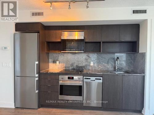 604 - 7 Mabelle Avenue, Toronto, ON - Indoor Photo Showing Kitchen With Upgraded Kitchen