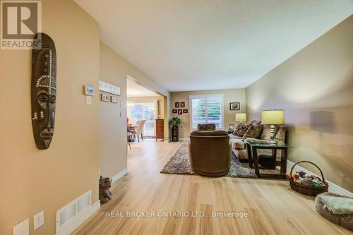678 Interlaken Drive, Waterloo, ON - Indoor