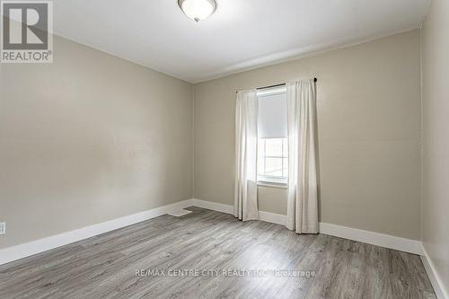 1305 Langmuir Avenue, London East (East N), ON - Indoor Photo Showing Other Room