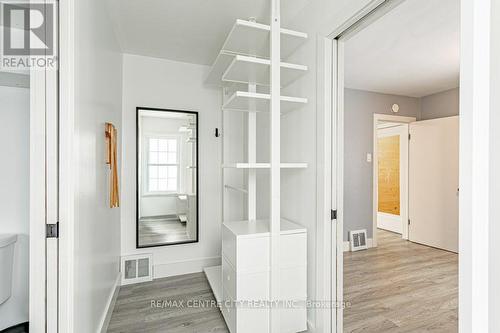 1305 Langmuir Avenue, London East (East N), ON - Indoor Photo Showing Other Room