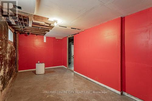 1305 Langmuir Avenue, London East (East N), ON - Indoor Photo Showing Other Room