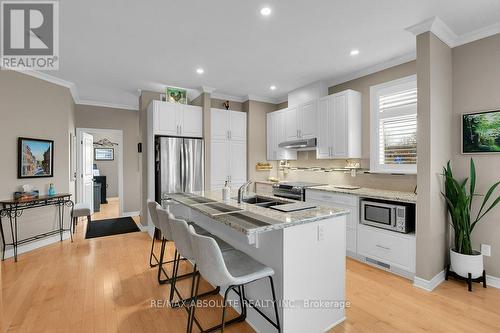 176 Minoterie Ridge, Ottawa, ON - Indoor Photo Showing Kitchen With Stainless Steel Kitchen With Upgraded Kitchen