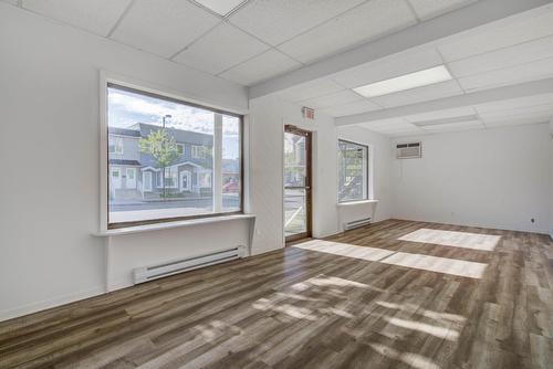 Office - 416 Rue St-Georges (St-Jerome), Saint-Jérôme, QC - Indoor Photo Showing Other Room