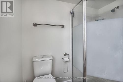 457 Kenilworth Avenue, Hamilton, ON - Indoor Photo Showing Bathroom
