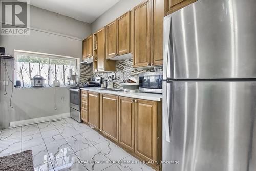 457 Kenilworth Avenue, Hamilton, ON - Indoor Photo Showing Kitchen