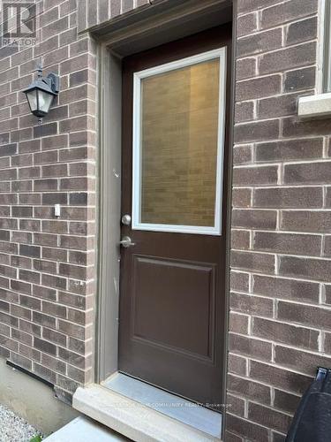 65 Phoenix Boulevard, Barrie, ON - Outdoor With Exterior