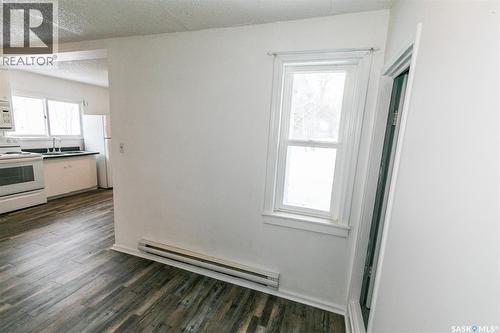241 Manitoba Avenue, Kerrobert, SK - Indoor Photo Showing Kitchen With Double Sink