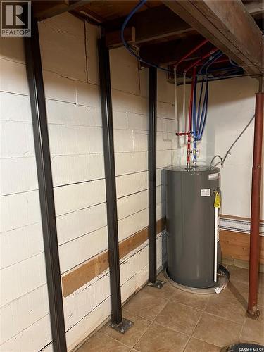 241 Manitoba Avenue, Kerrobert, SK - Indoor Photo Showing Basement