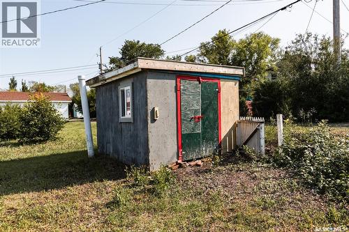 241 Manitoba Avenue, Kerrobert, SK - Outdoor