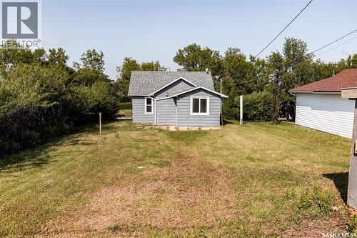 241 Manitoba Avenue, Kerrobert, SK - Outdoor