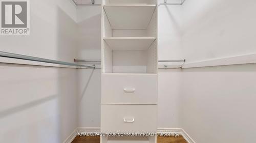 164 - 190 Harding Boulevard W, Richmond Hill, ON - Indoor With Storage