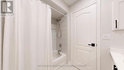 164 - 190 Harding Boulevard W, Richmond Hill, ON - Indoor Photo Showing Bathroom