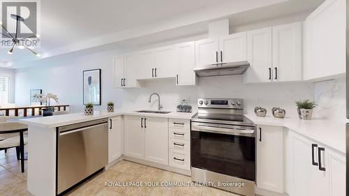 164 - 190 Harding Boulevard W, Richmond Hill, ON - Indoor Photo Showing Kitchen With Stainless Steel Kitchen