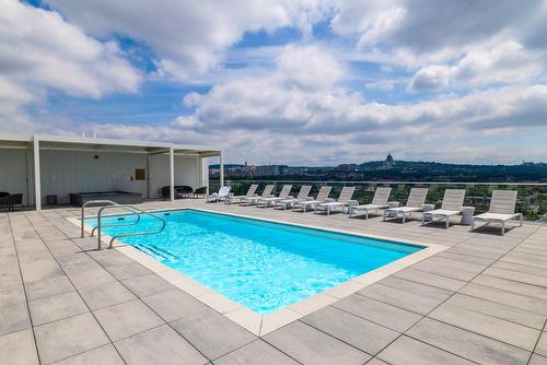 Piscine - 118-5265 Rue Mackenzie, Montréal (Côte-Des-Neiges/Notre-Dame-De-Grâce), QC - Outdoor With In Ground Pool