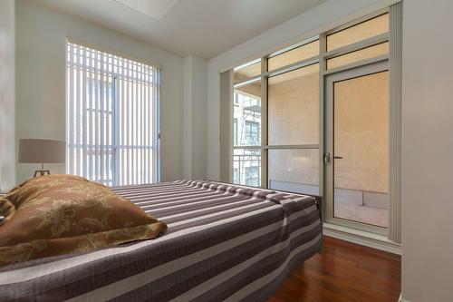 Primary bedroom - 404-650 Rue Notre-Dame O., Montréal (Ville-Marie), QC - Indoor Photo Showing Bedroom