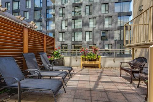 Hot tub - 404-650 Rue Notre-Dame O., Montréal (Ville-Marie), QC - Outdoor