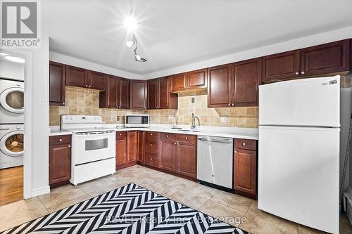 B - 462 B Carlton Street, St. Catharines (Facer), ON - Indoor Photo Showing Kitchen