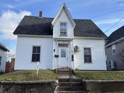 15 Logan Street  Truro, NS B2N 3Z4