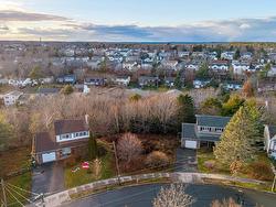 182 Rutledge Street  Bedford, NS B4A 1X8