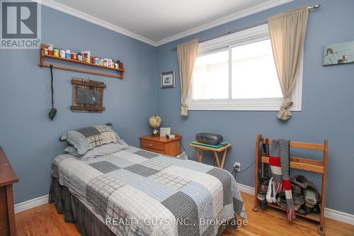 1219 Meadowview Road, Kawartha Lakes (Emily), ON - Indoor Photo Showing Bedroom