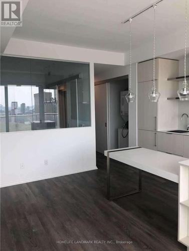 3211 - 197 Yonge Street, Toronto, ON - Indoor